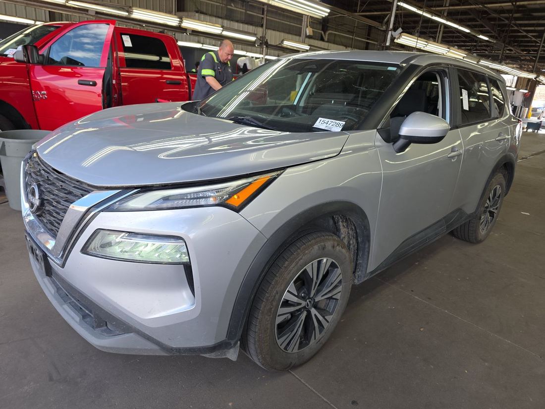 2023 NISSAN SV