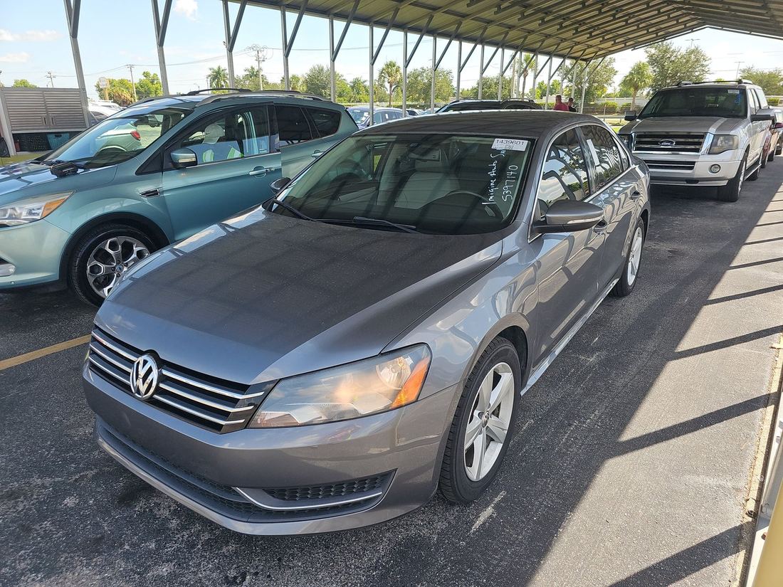 2012 Volkswagen SE