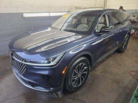 2024 Lincoln Premiere