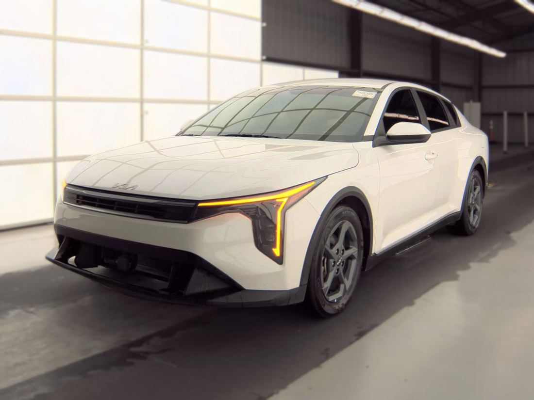 2025 KIA LX, LXS