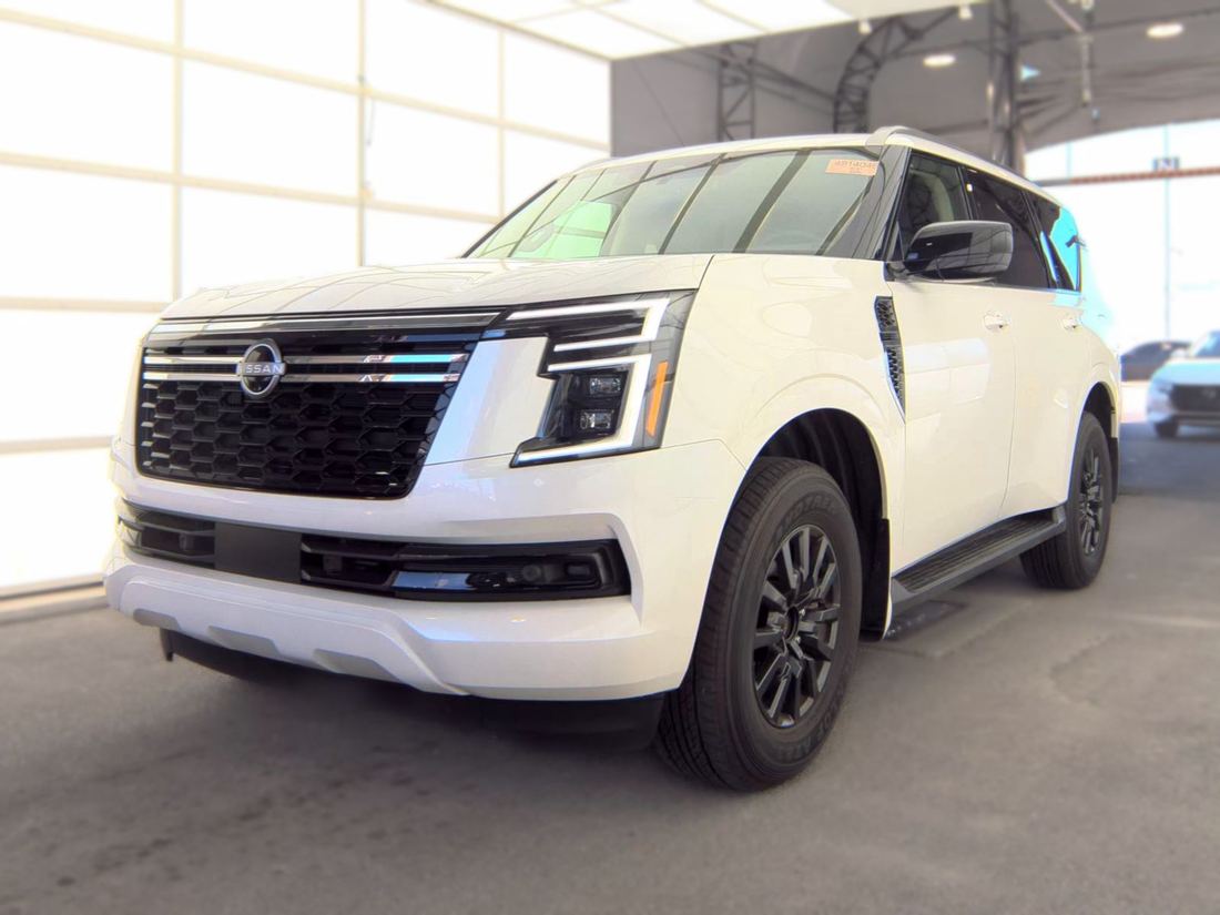 2025 Nissan SV
