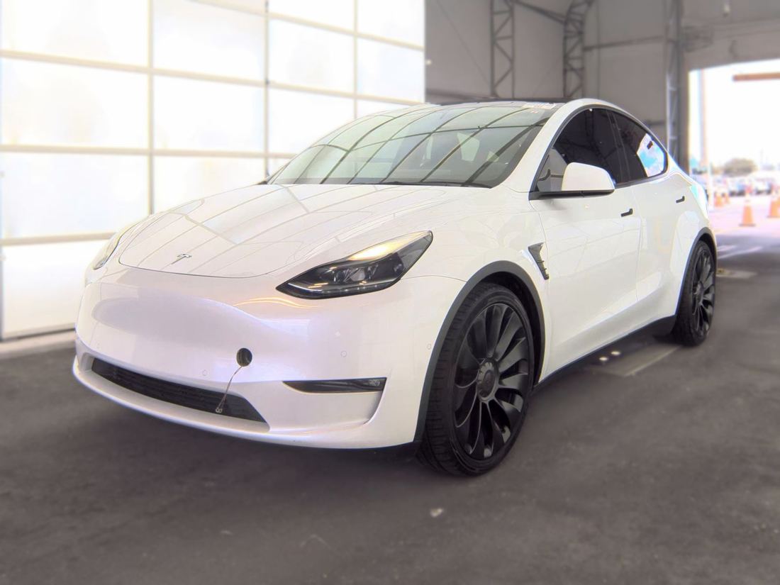 2022 TESLA Model Y