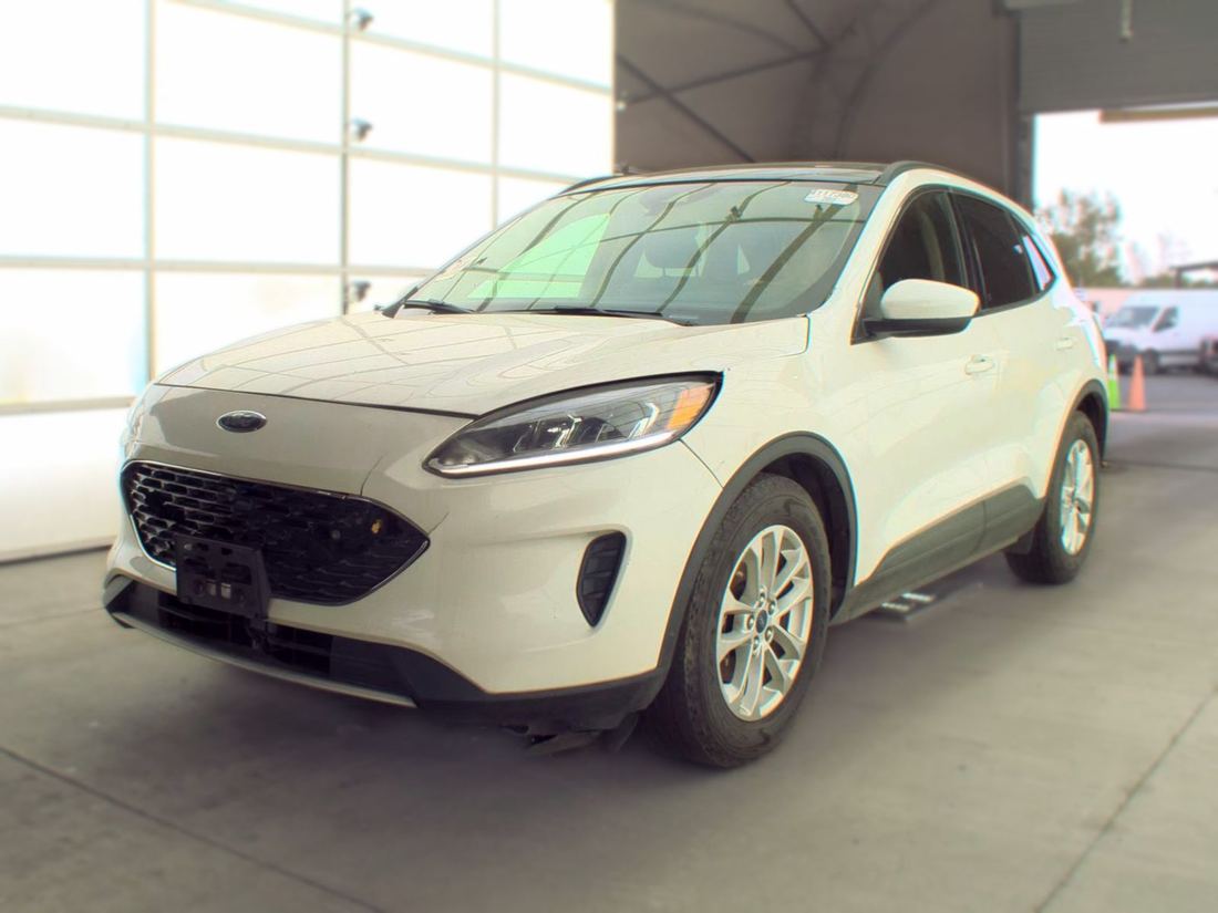 2020 FORD SE