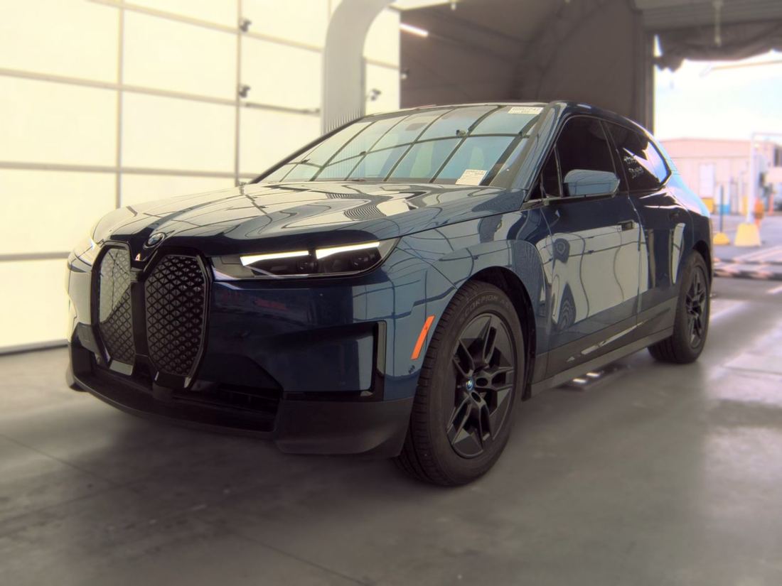 2023 BMW xDrive50i