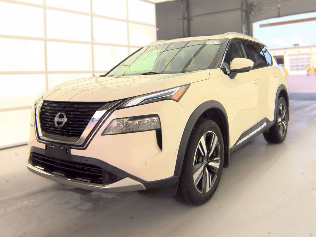 2023 Nissan PLATINUM