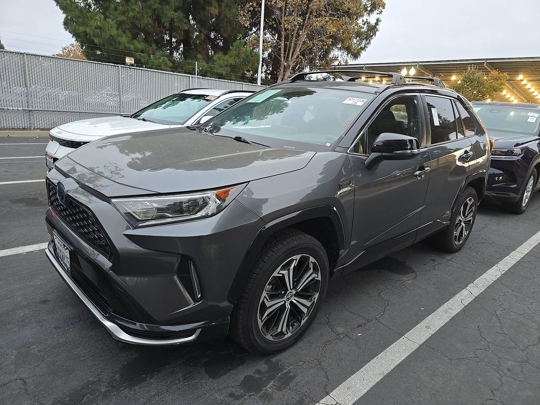 2021 Toyota AXAP54L