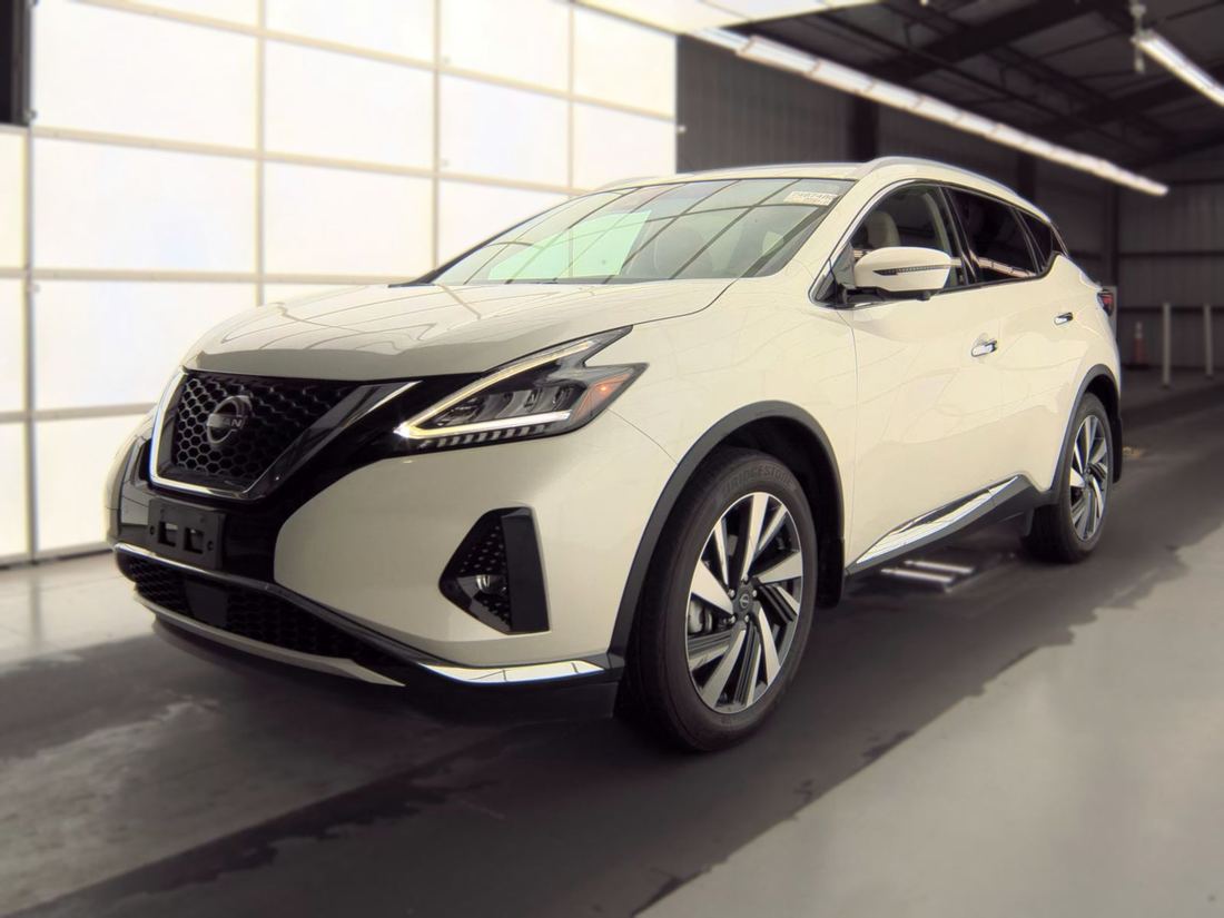 2023 NISSAN SL