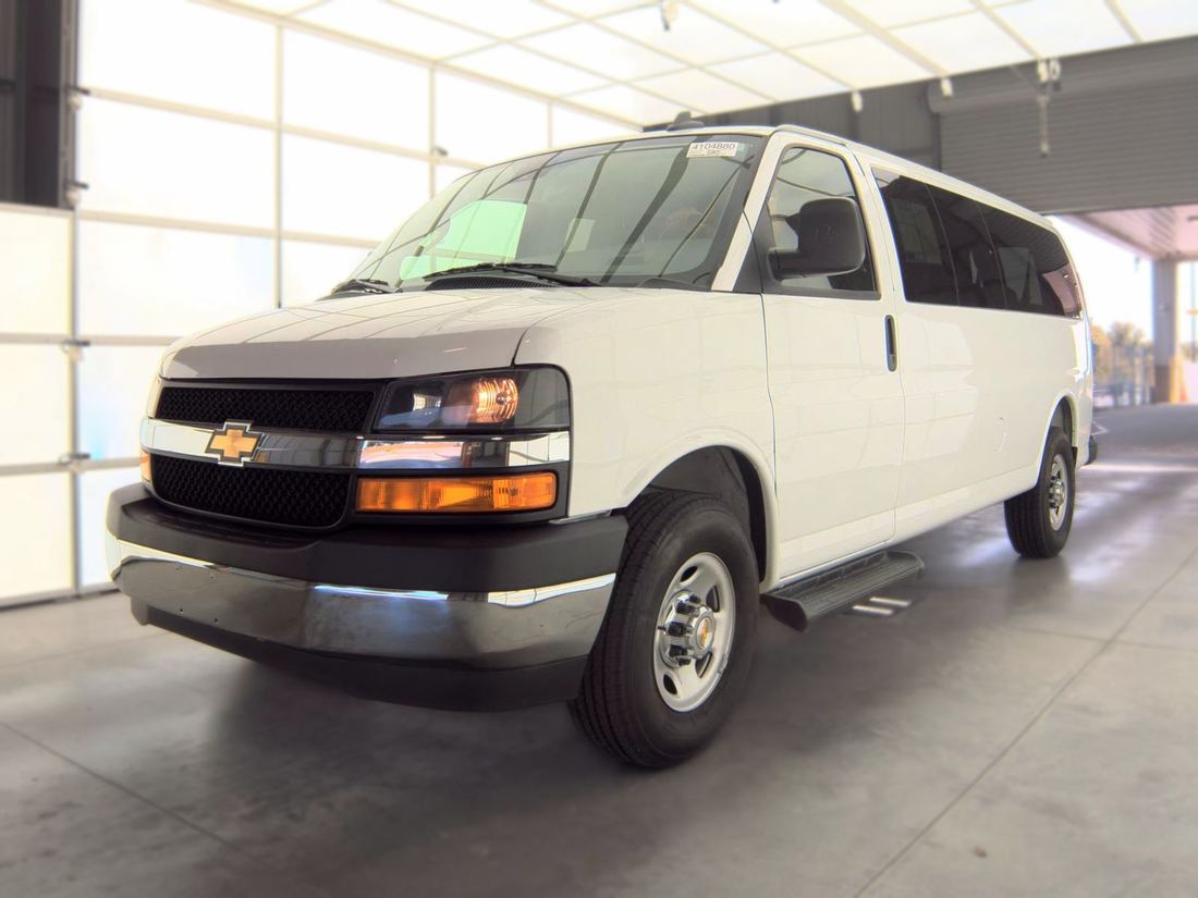 2025 Chevrolet 3500 Passenger