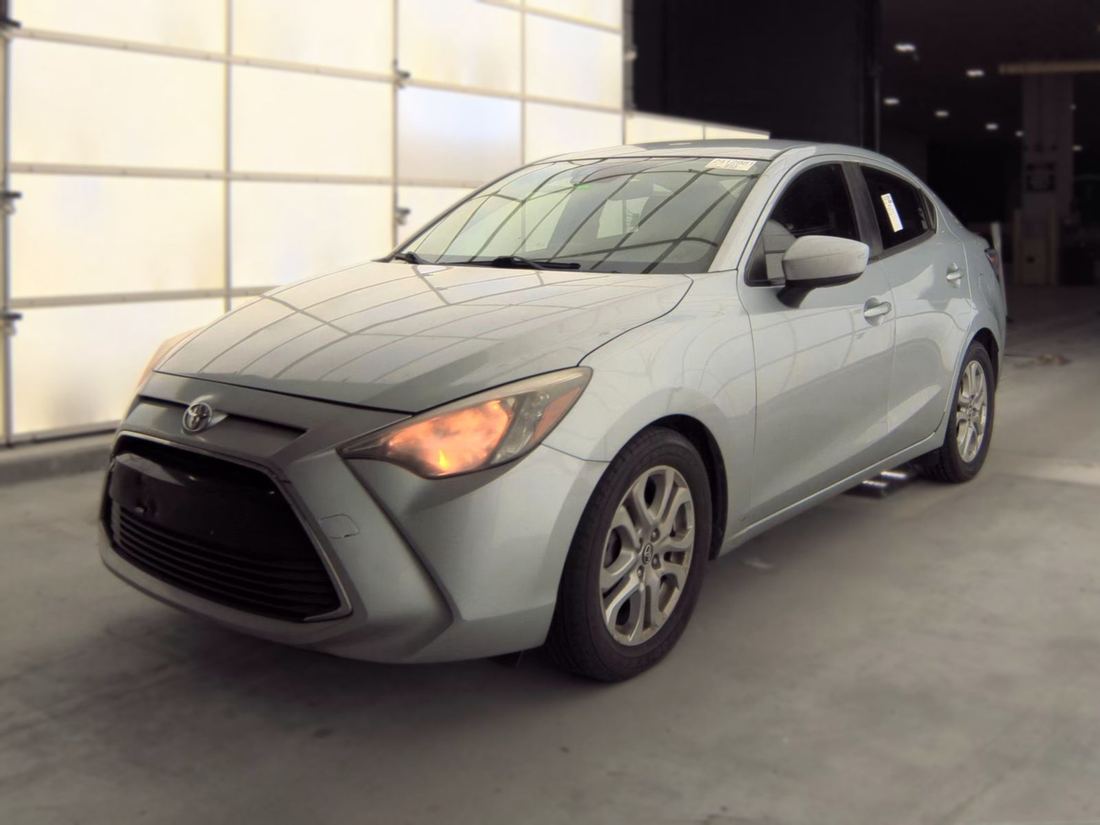 2018 TOYOTA Yaris iA