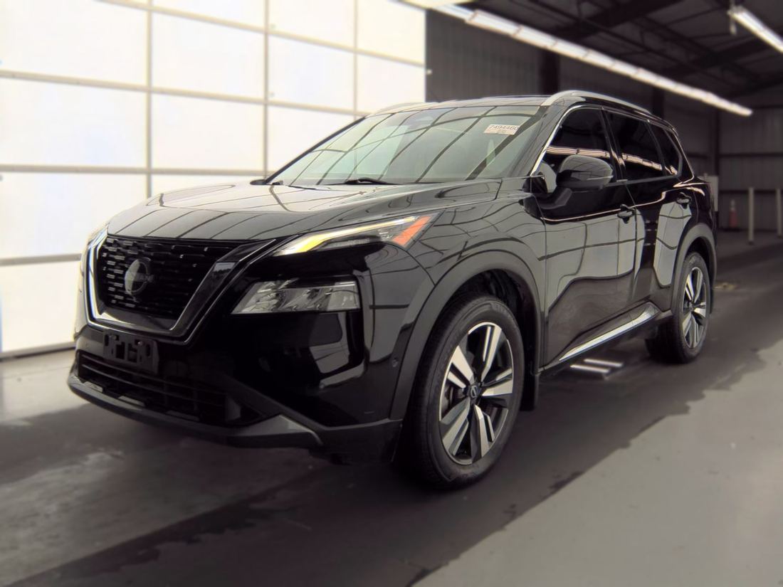 2023 NISSAN SL