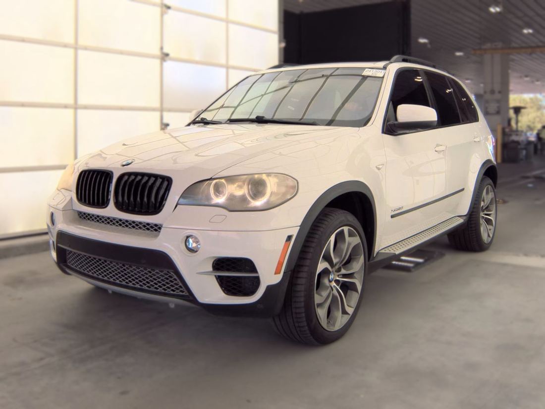 2013 BMW xDrive50i