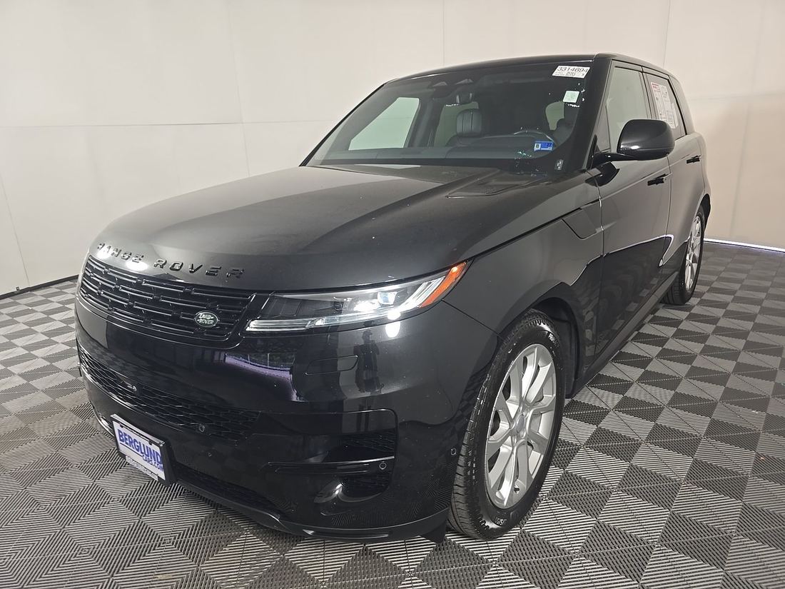 2025 LAND ROVER P360 SE