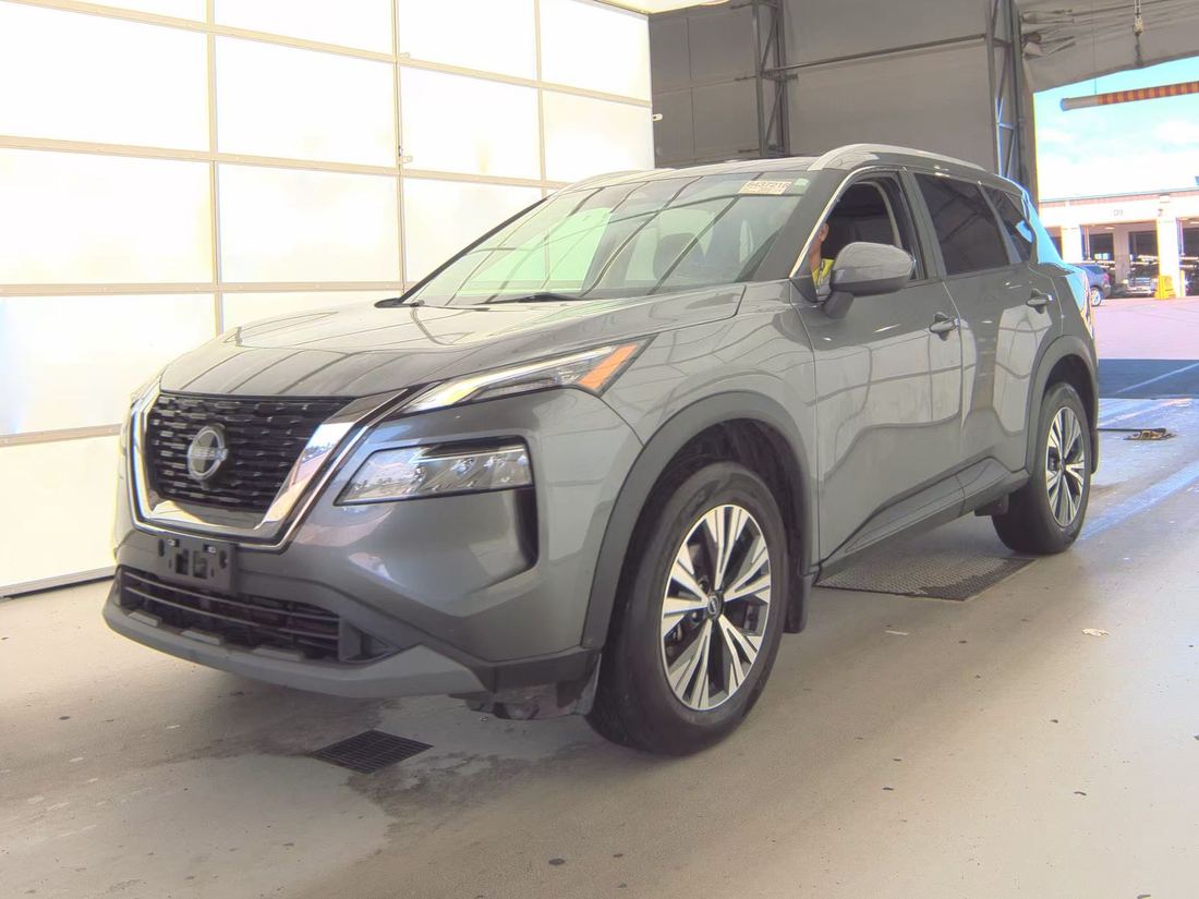 2023 NISSAN SV