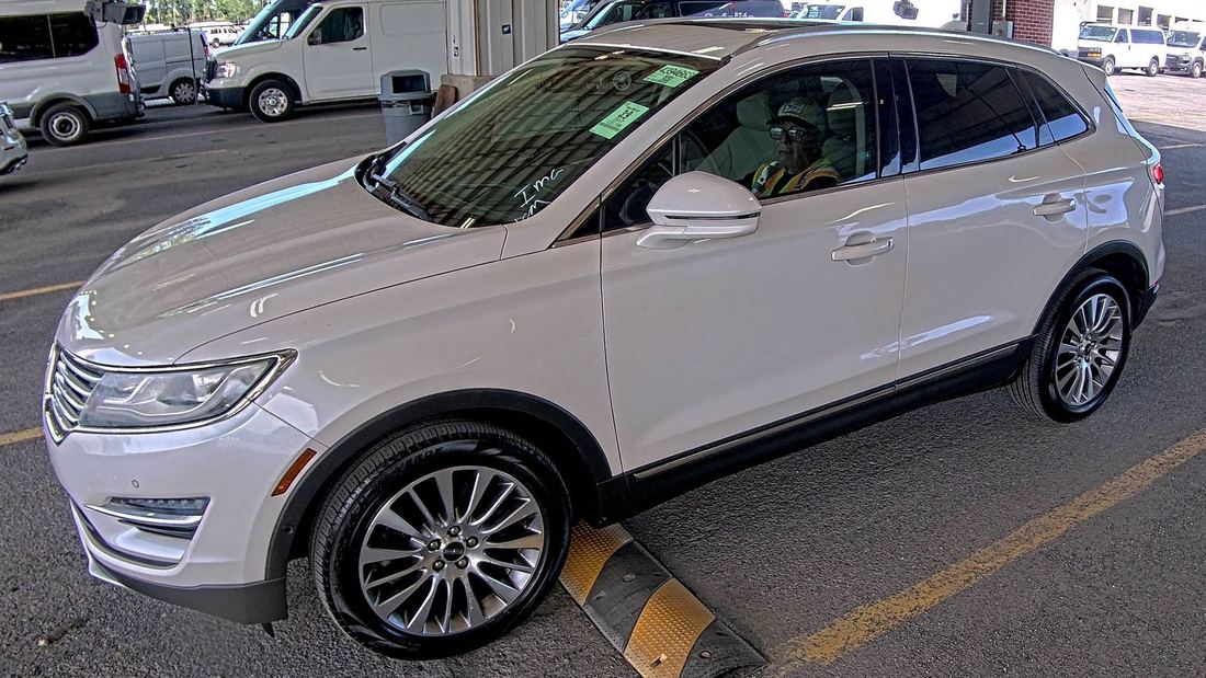 2017 LINCOLN Reserve
