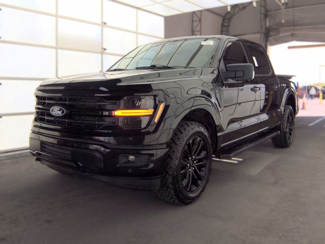 2024 FORD XLT