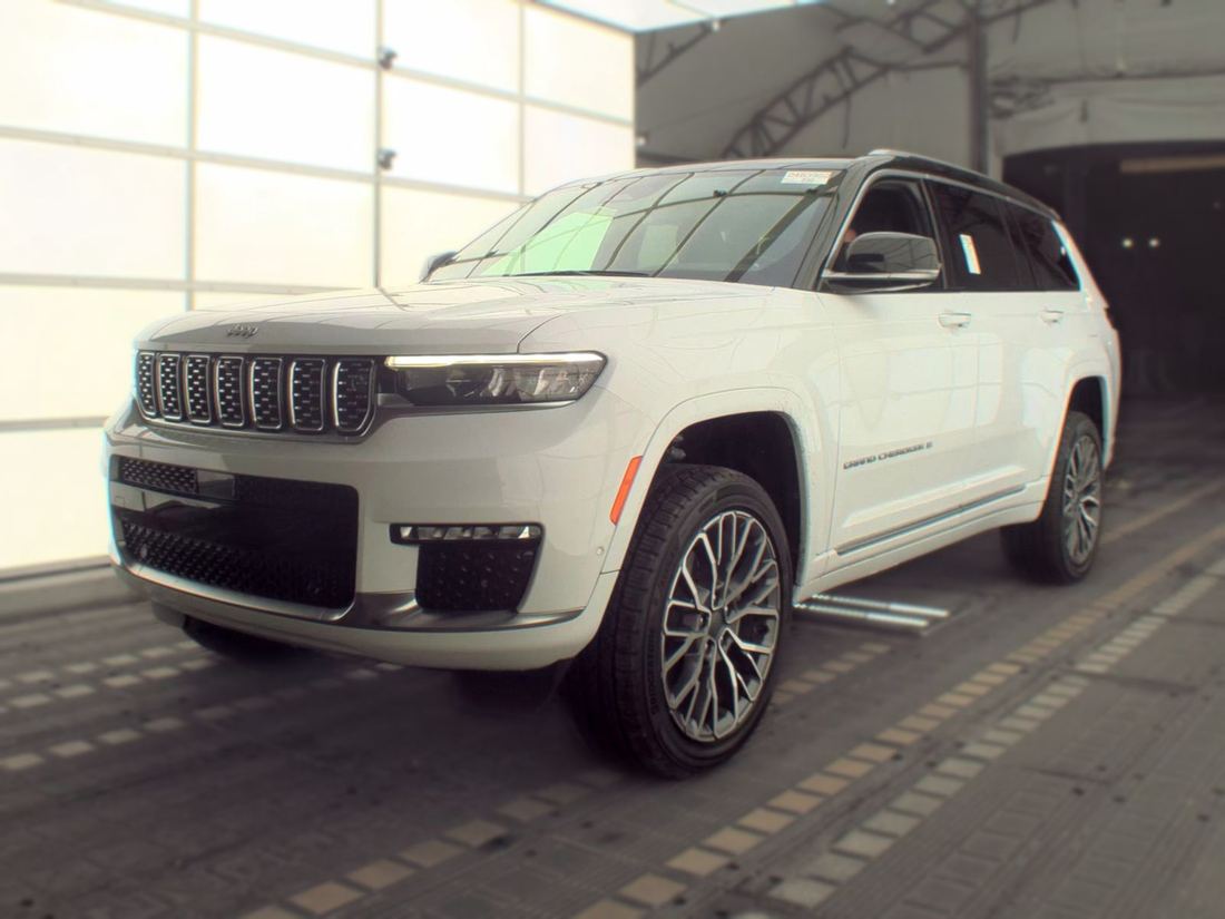 2023 JEEP Summit, Summit Reserve