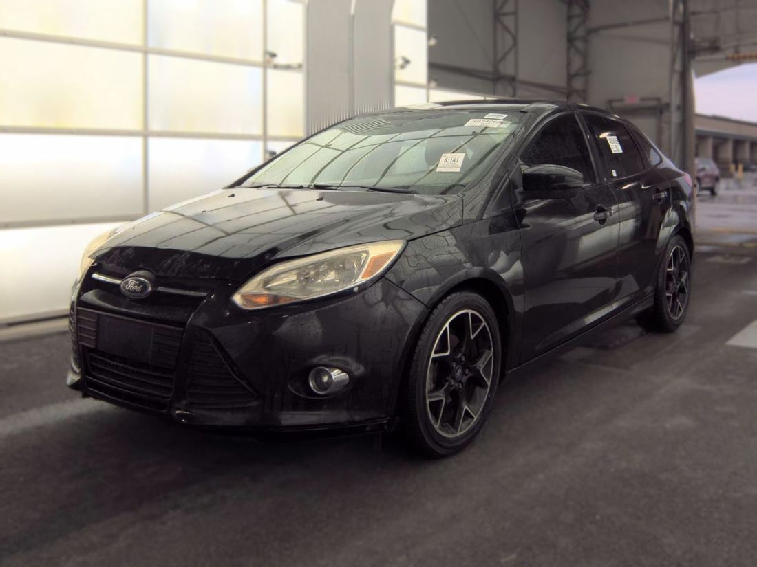 2013 FORD SE