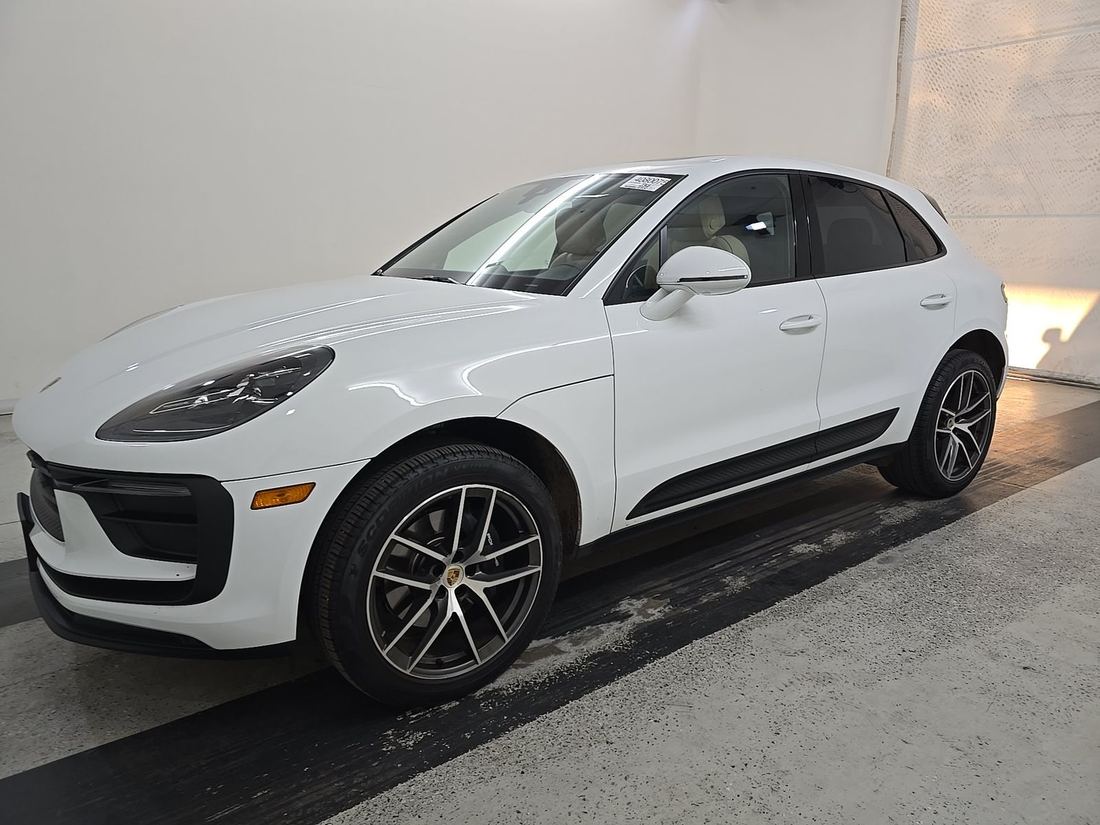 2025 PORSCHE Macan, Macan T