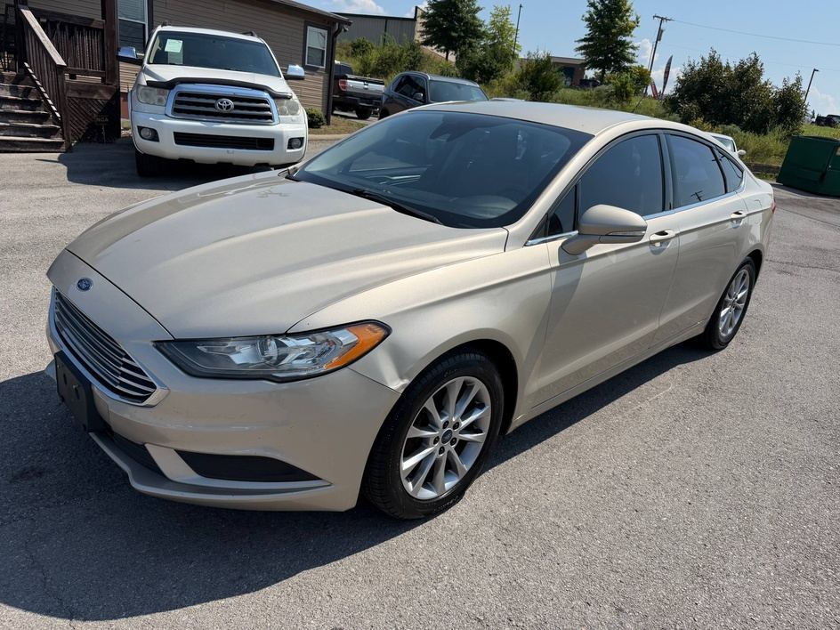 2017 Ford SE