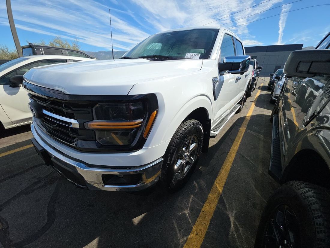 2024 FORD XLT