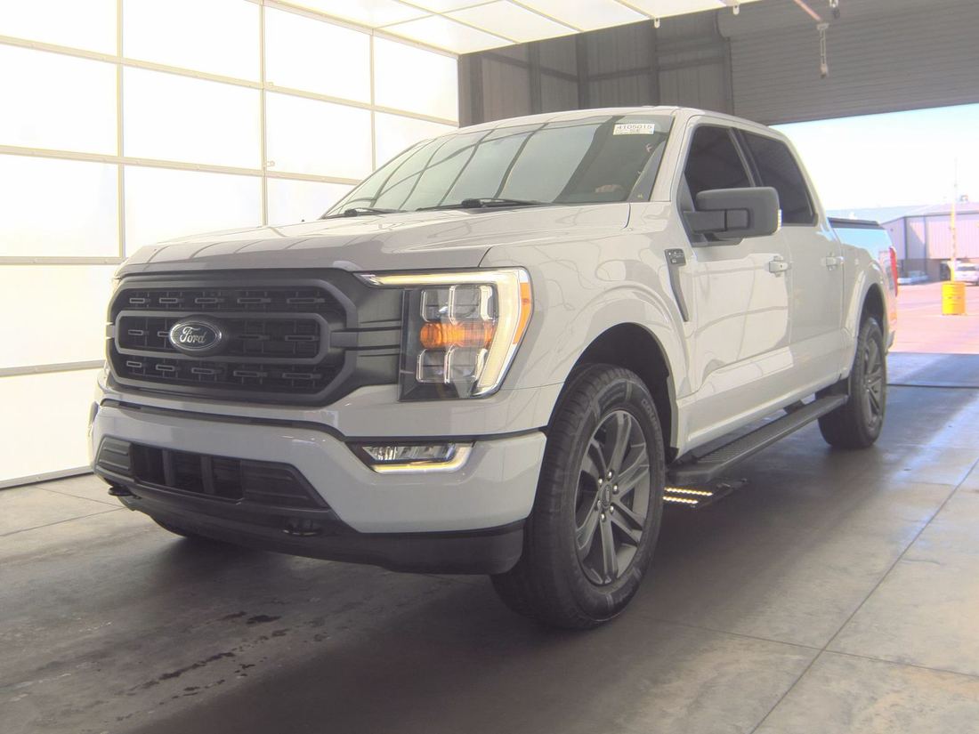2023 FORD SuperCrew