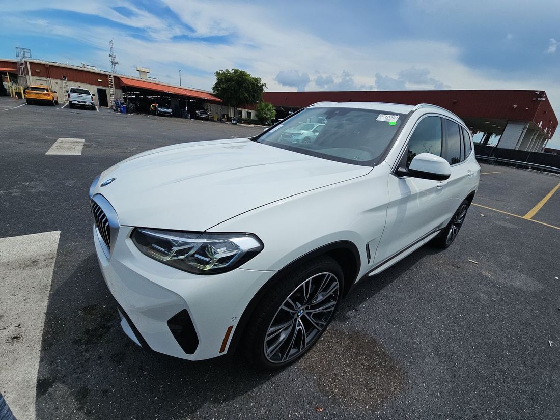 2024 BMW sDrive30i