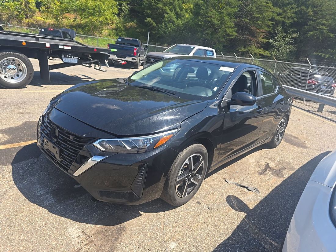 2025 NISSAN SV