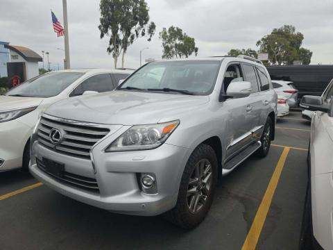 2015 Lexus URJ201L