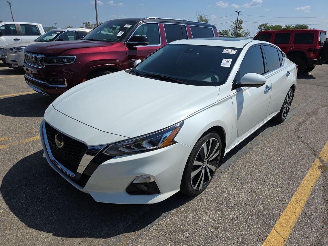 2021 Nissan Platinum