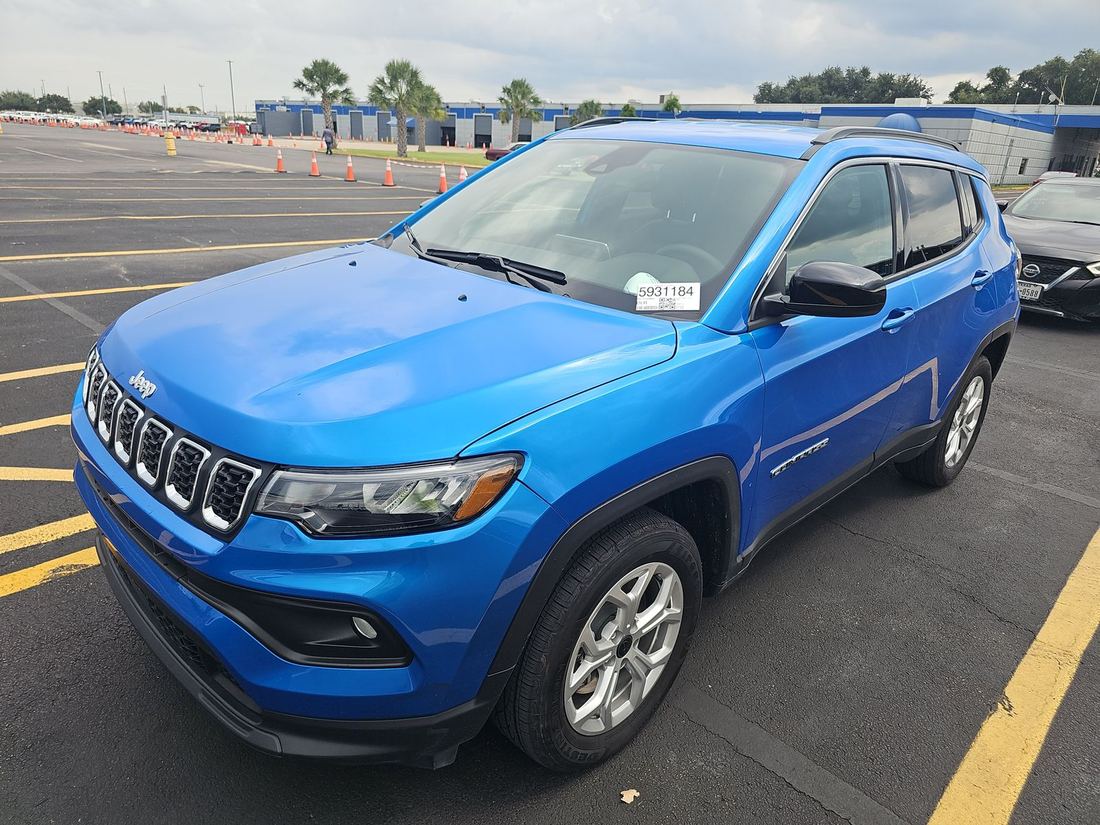 2025 JEEP North, Latitude