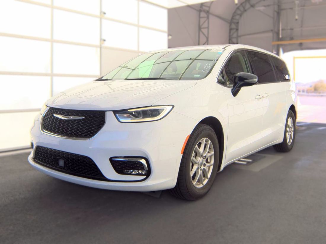 2024 CHRYSLER RU