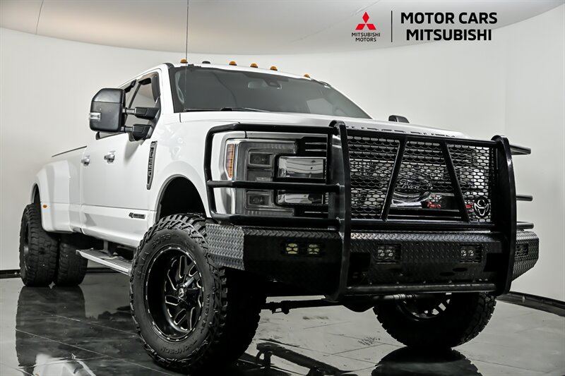 2017 Ford Super Duty - Dual Rear Wheel