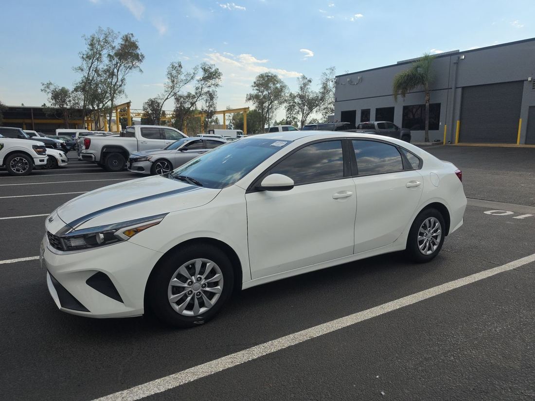 2022 KIA FE, LXS