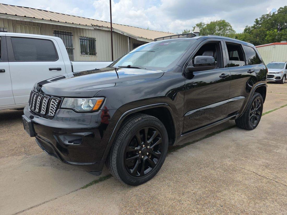 2019 JEEP Laredo