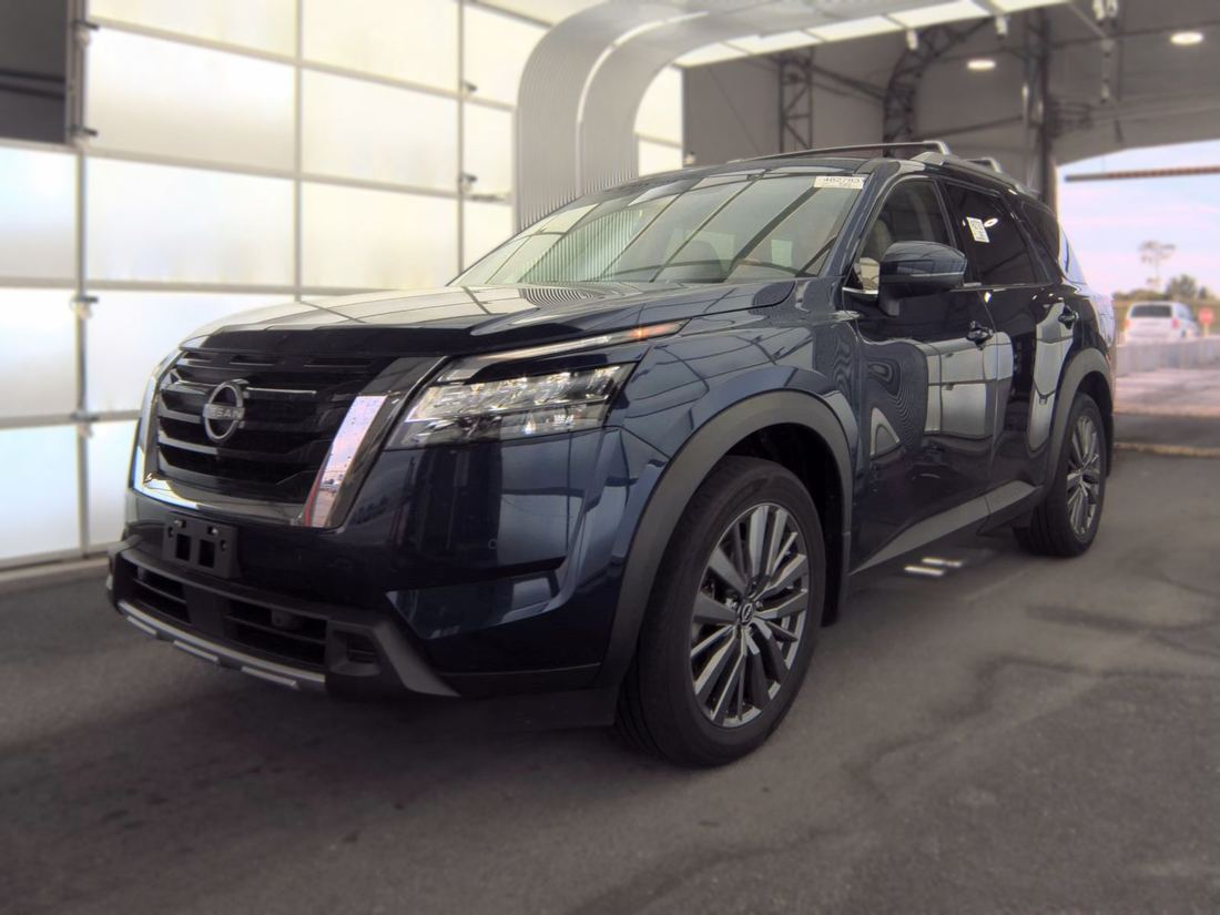 2023 NISSAN SL