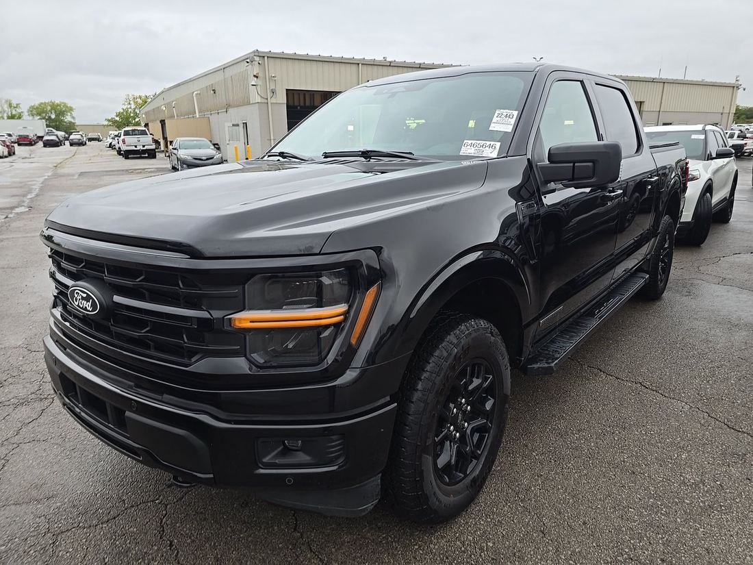 2024 FORD XLT