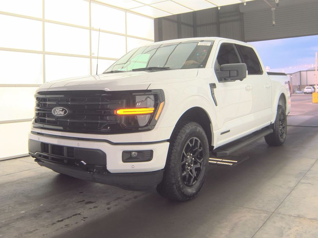 2024 FORD XLT