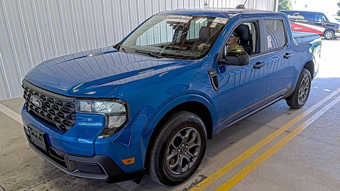 2025 FORD XLT