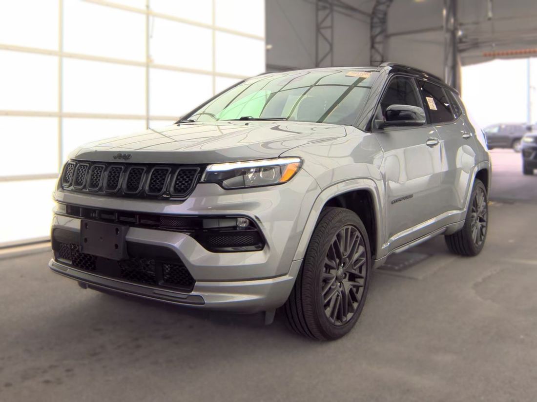 2023 JEEP Limited