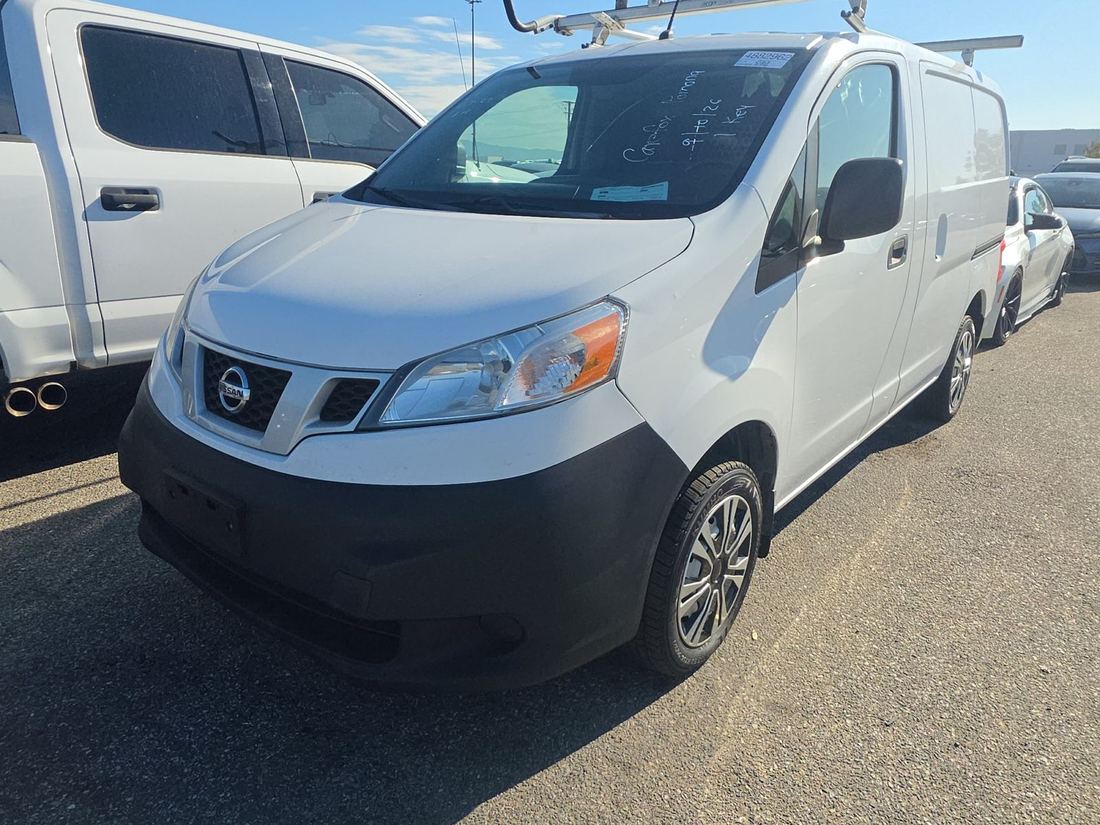 2015 NISSAN NV200