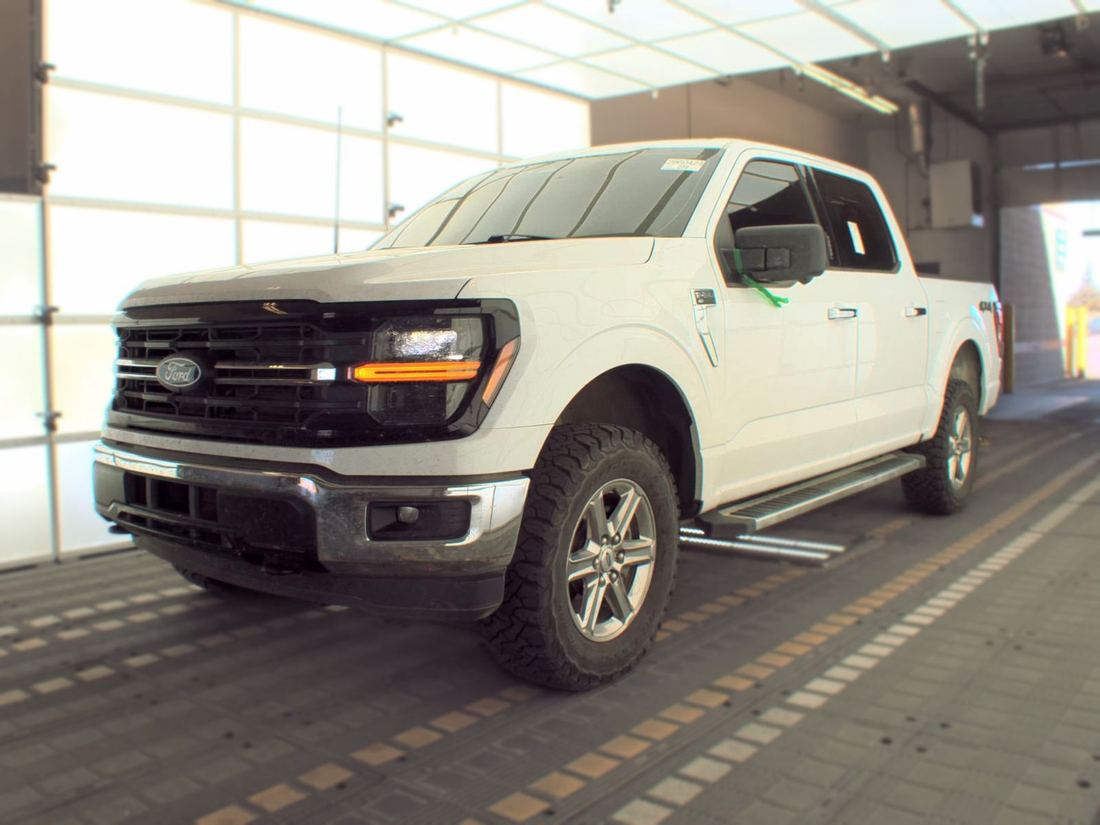 2024 FORD XLT