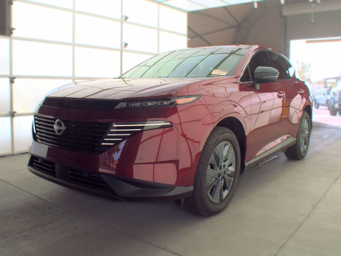 2025 NISSAN SL