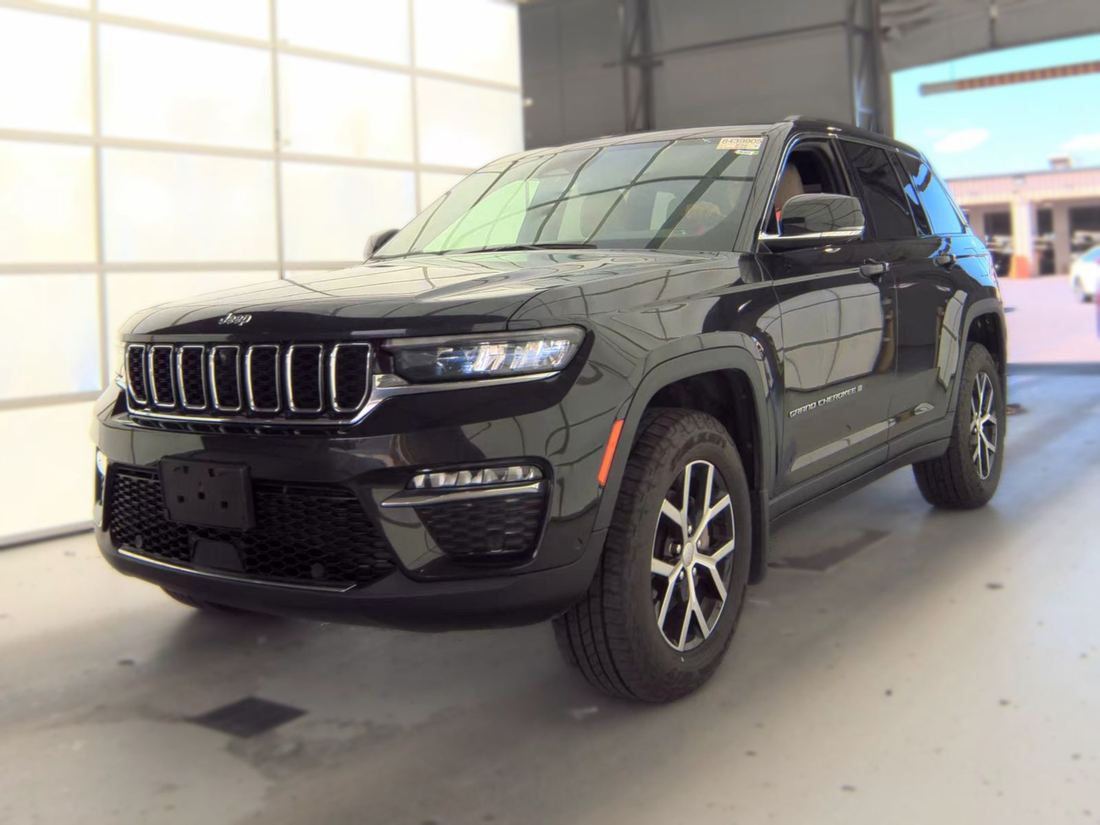 2023 JEEP Limited