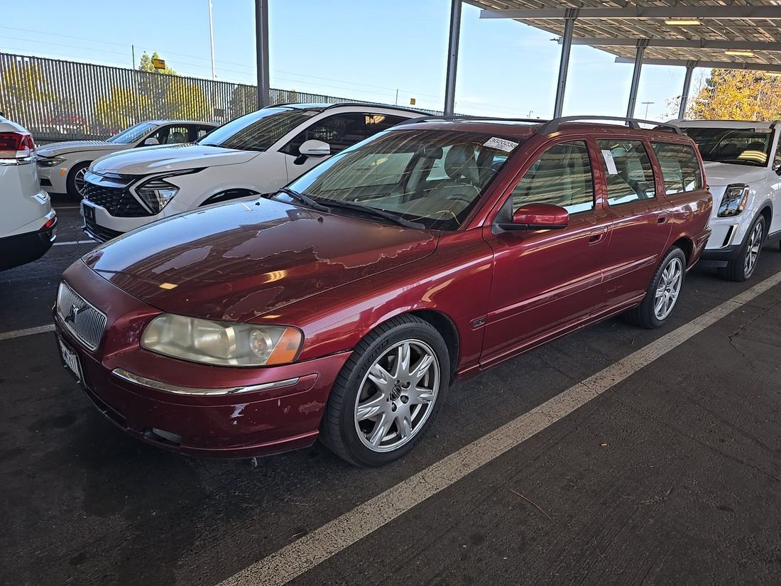 2005 VOLVO V70