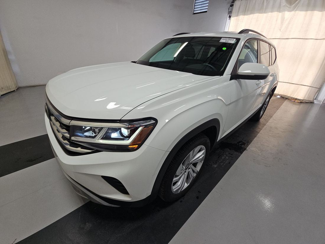 2023 VOLKSWAGEN SE w/ Tech
