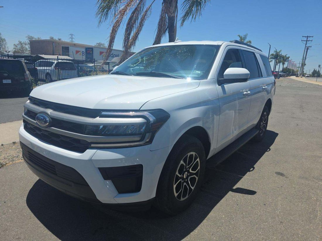 2024 FORD XLT