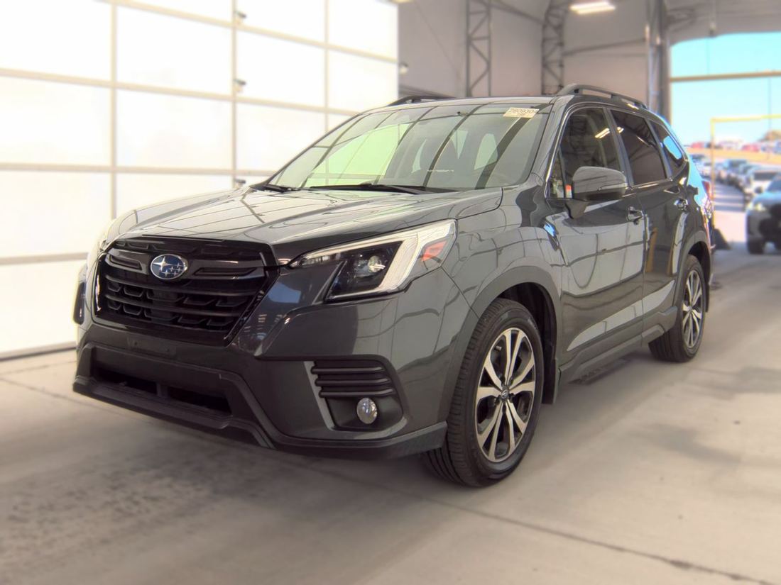2022 SUBARU Limited