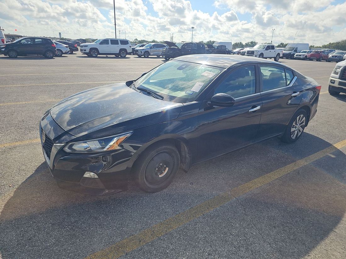 2021 NISSAN S