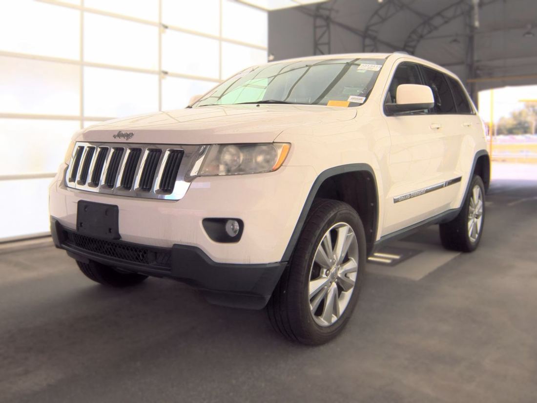 2012 JEEP Laredo