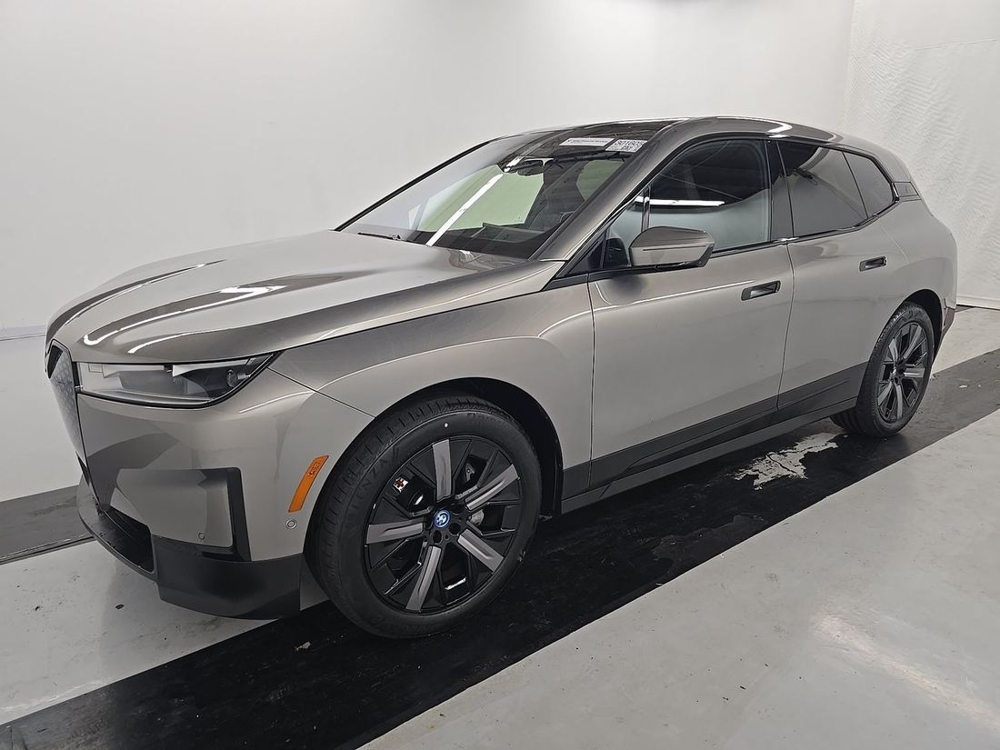 2025 BMW xDrive50